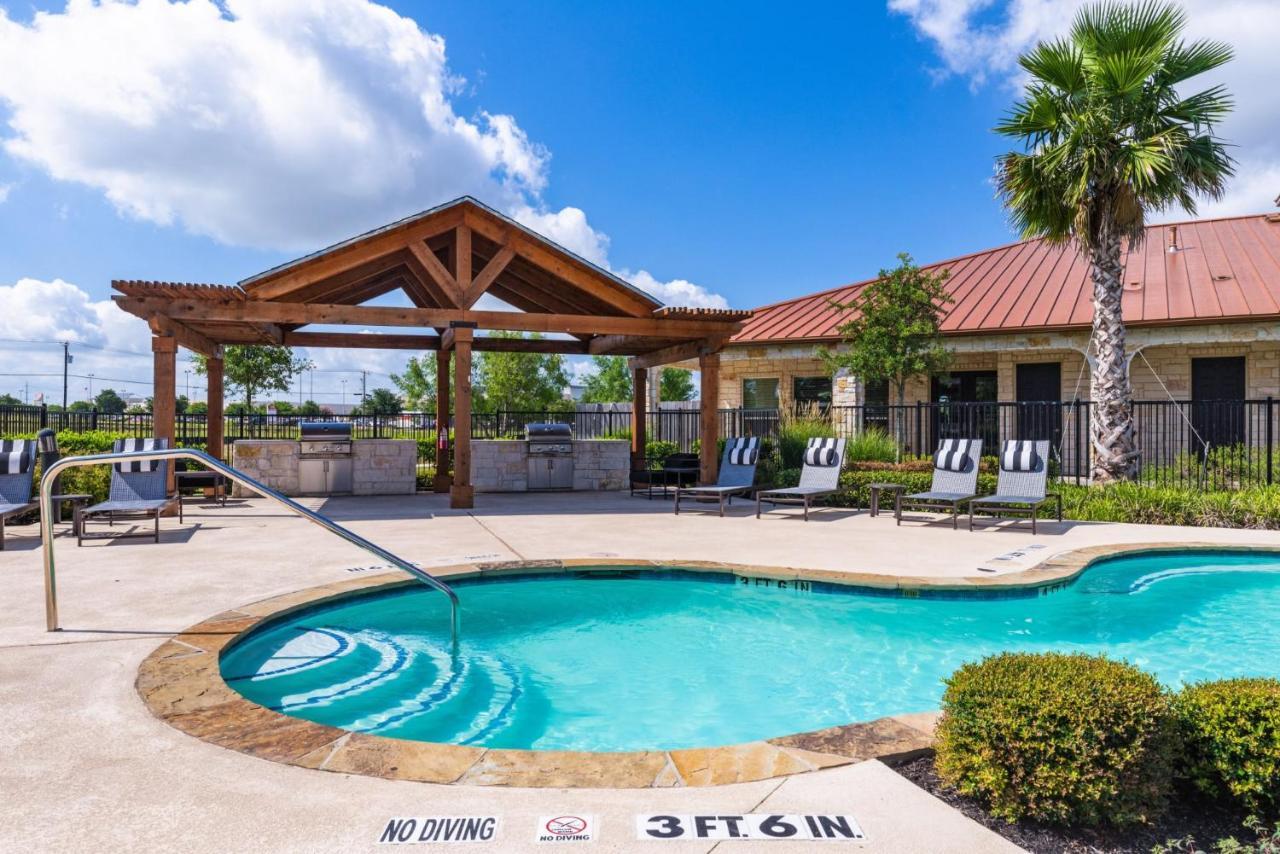 Bright And Spacious Apartments With Gym And Pool Access At Century Stone Hill North In Pflugerville, Austin Luaran gambar